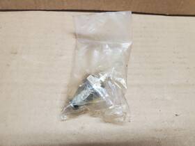 Am15393 Aftermarket A Valve Lower Solenoid E45 E46 E47 Meyer Early 3/8 Inch 15393