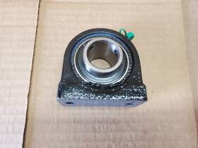 Am62356 Aftermarket Meyer Swenson 62356 Salt Spreader Spinner Bearing 1 Inch Id Tapped Base 2 Bolt Mdv