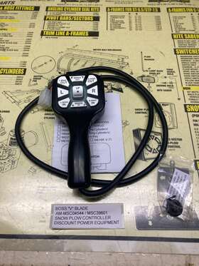 09601 Boss 04544 Inch V Blade Controller - Part# / 9-pin Square Plug