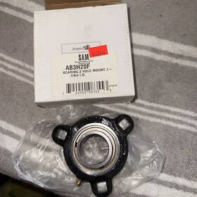 Ab3h20f Buyers New 3-hole Mount Salt Spreader Auger Bearing - 1-1/4 Inch Id. 3fs20
