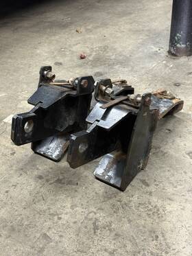 7164-mm1 Fisher Oem Snow Plow Mount Chevy Silverado / Gmc Sierra