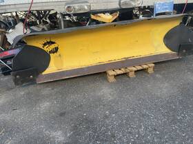 8-000077 Fisher 8 Ft Plow Complete For 2011-2019 Chevrolet/gmc 2500 Pickup Preowned