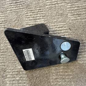25013933 Hiniker - Right Side Snow Cather Assembly