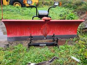 Hiniker 8.5' Used Snow Plow For Ford F-250 To F-450 P/u 8.5 V