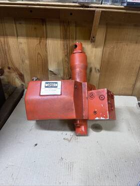 B1029095 Western Snow Plow Pump Isarmatic Electric Solenoid Hydraulic